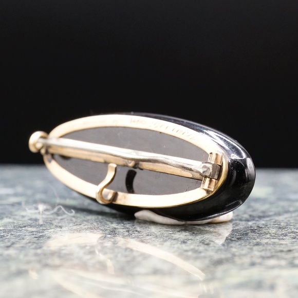 14k Gold One of a Kind Victorian Mourning Brooch Black Stone Otsby & Barton Jet? - Picture 9 of 9